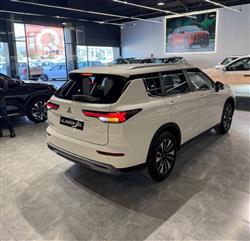 ميتسوبيشي اوتلاندر